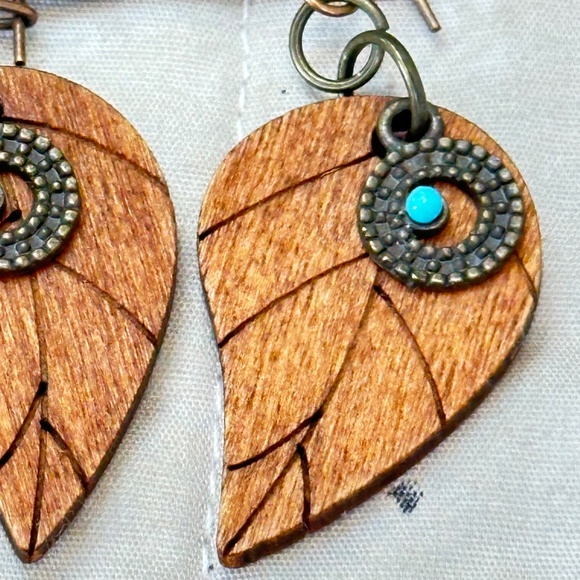 2/$15 Copper wood leaf & bead earrings Kidney wire hooks - Picture 11 of 16